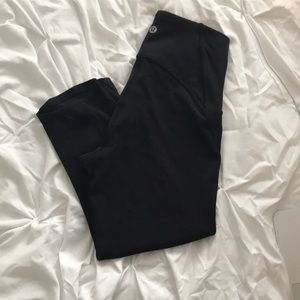 Lululemon crops